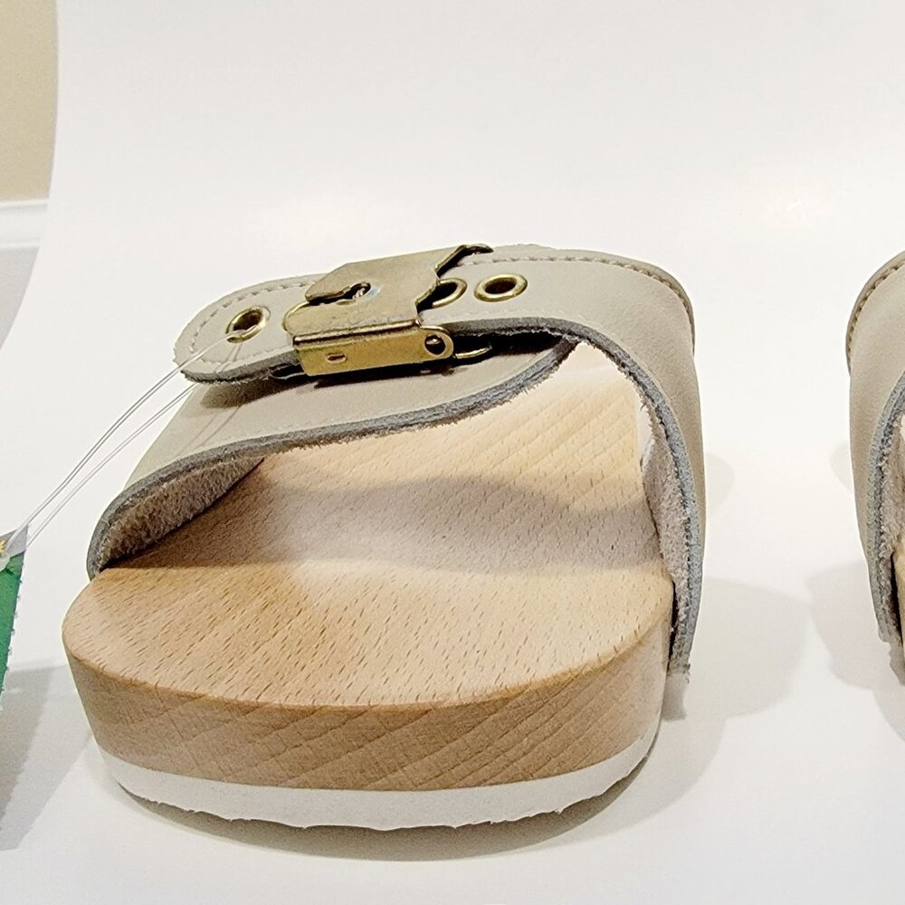 DR SCHOLL *STYLE* WOODEN CLOGS